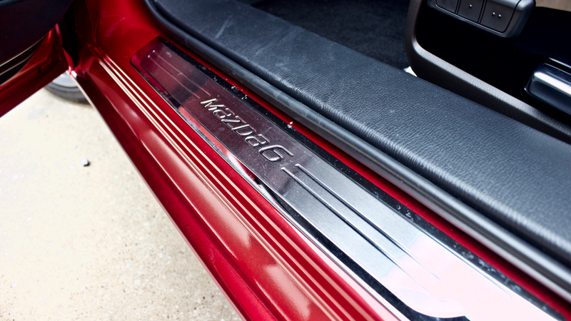 Illustration for article titled The Base Manual 2018 Mazda 6 Is Great, Even Next to Its Turbocharged Superiors